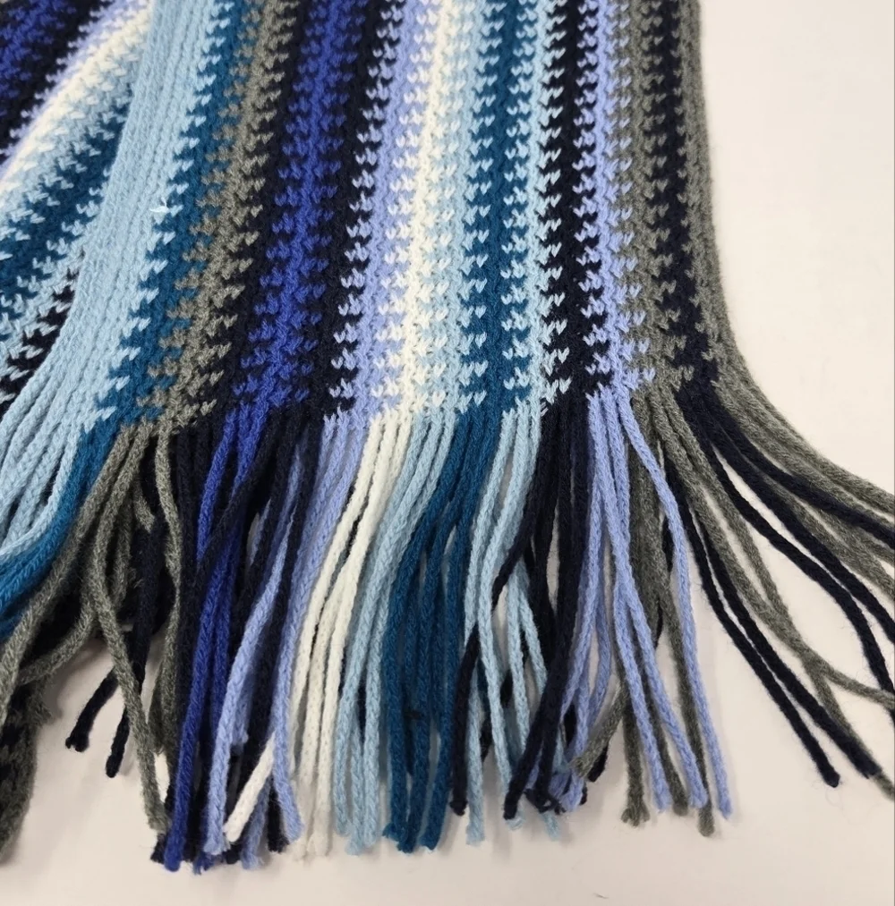 NEW YORK & COMPANY KNITWEAR LONG SCARF FRINGE ENDS BLUE TEAL CROCHET WOMEN OS